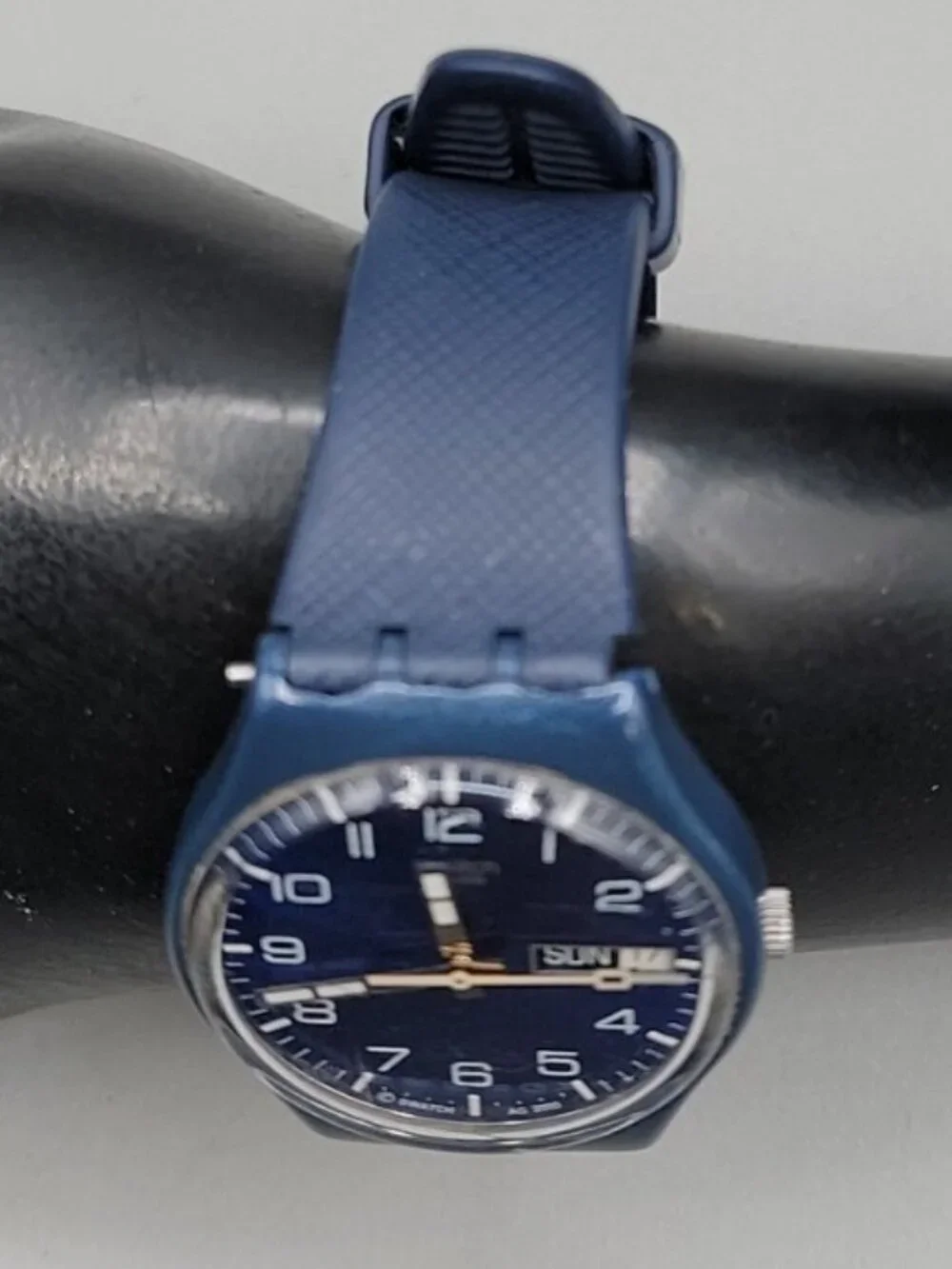 Vintage Swatch Gent Just Blue GN715 (2001) Swiss Quartz Watch Day/Date 34mm 7.5
